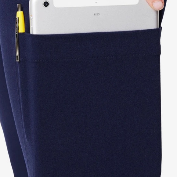 Figs Navy Women’s Yola Scrub Pants - Picture 4 of 4